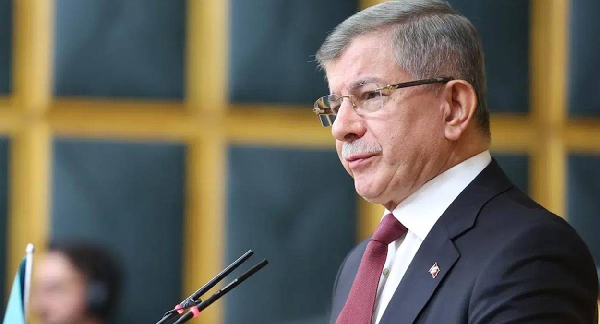 Davutoğlu'ndan 'Siyasi ahlak yasası' hatırlatması: Türkiye ikiye ayrıldı, gözü doymayanlarla karnı doymayanlar