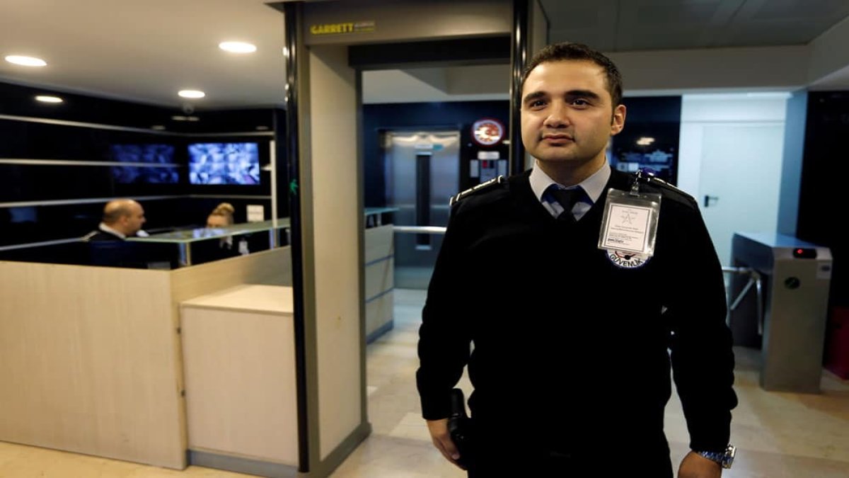 Okullara güvenlik görevlisi alımı başlıyor mu? MEB ve İçişleri'nden yeni karar açıklandı