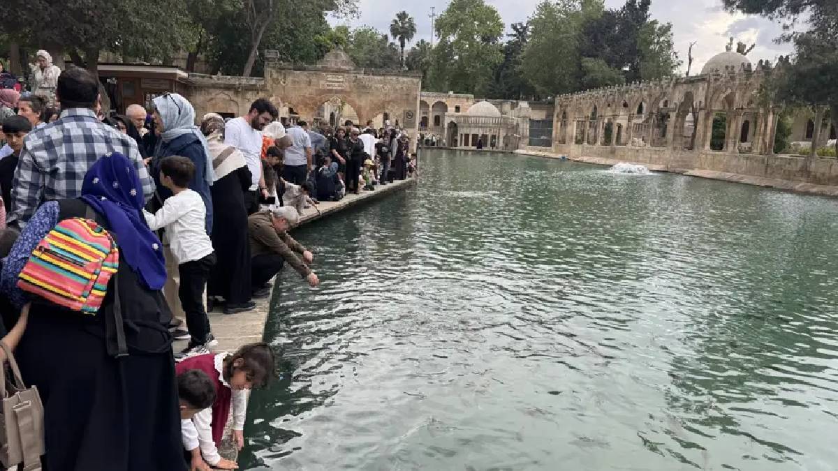 3 ilahi dinin önemli merkezi! İlkbaharda ziyaretçi akınına uğruyor