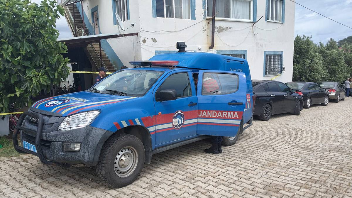 Mersin'de aile tatili faciayla bitti! 2 kardeş hayatını kaybetti, anne ve baba yoğun bakımda