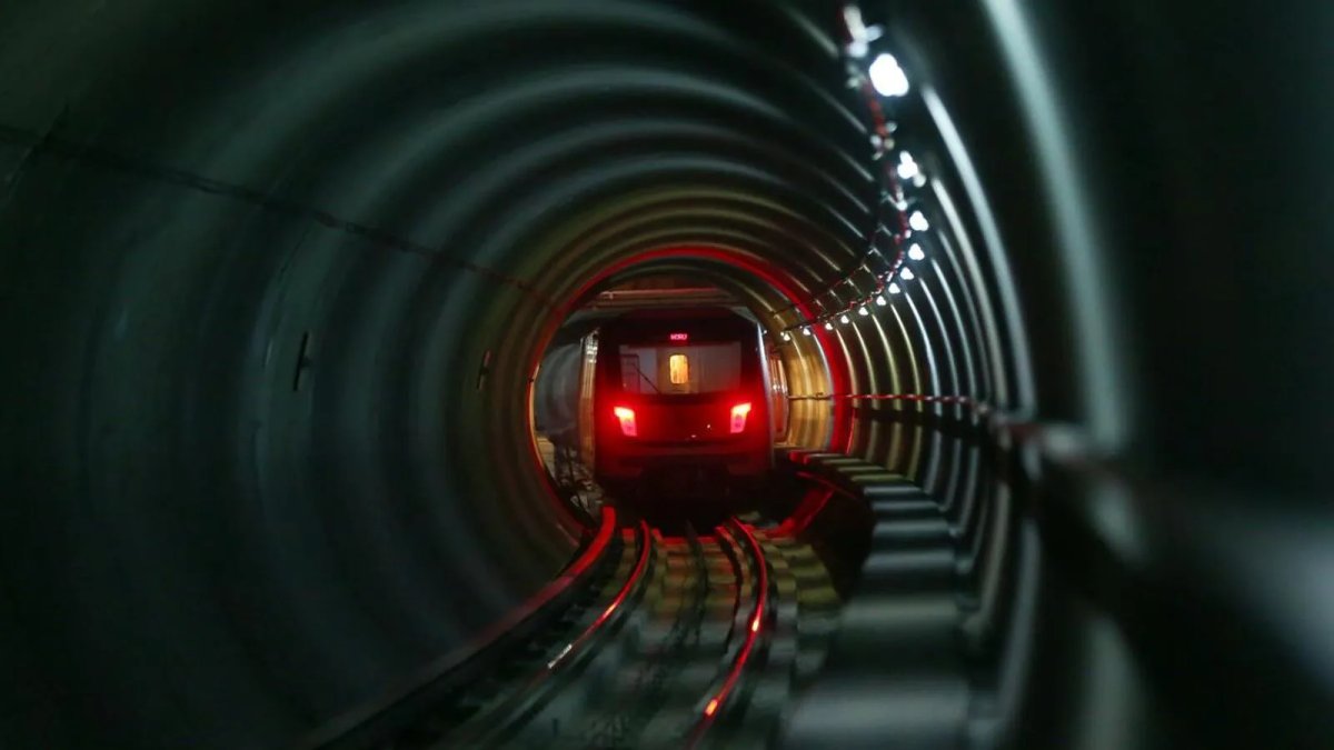 Ankara'da metro seferleri durduruldu