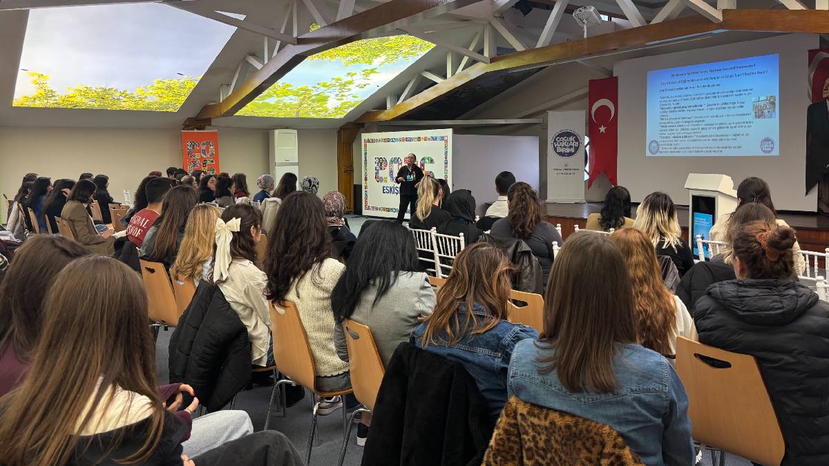 Haller’de eğitim zirvesi: Öğretmenler okul öncesini masaya yatırdı
