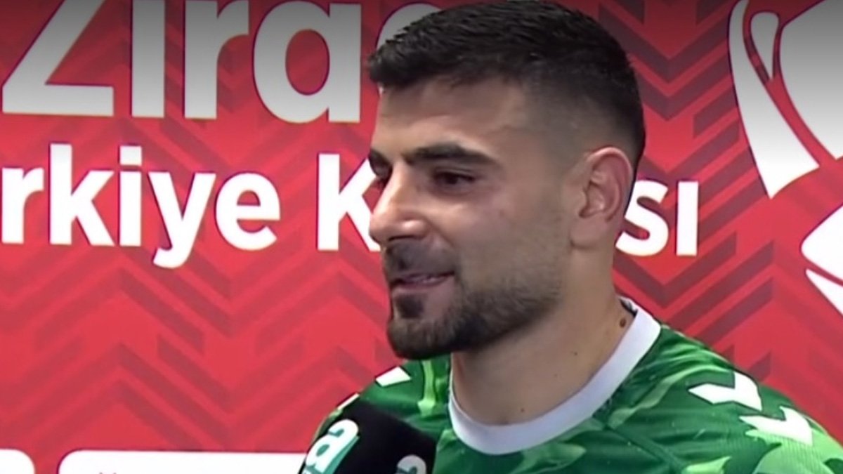 Konyaspor kaptanı Adil Demirbağ'dan A Spor yorumcusuna sert sözler:  Buradan ona selam gönderiyorum