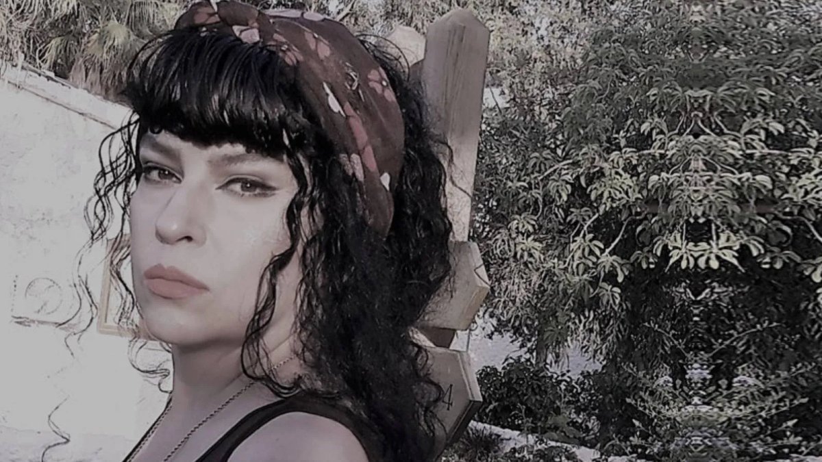 Şair Elif Sofya hayatını kaybetti