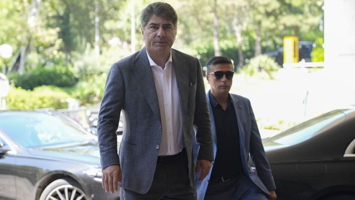 Hakan Safi'den Aziz Yıldırım'a ret