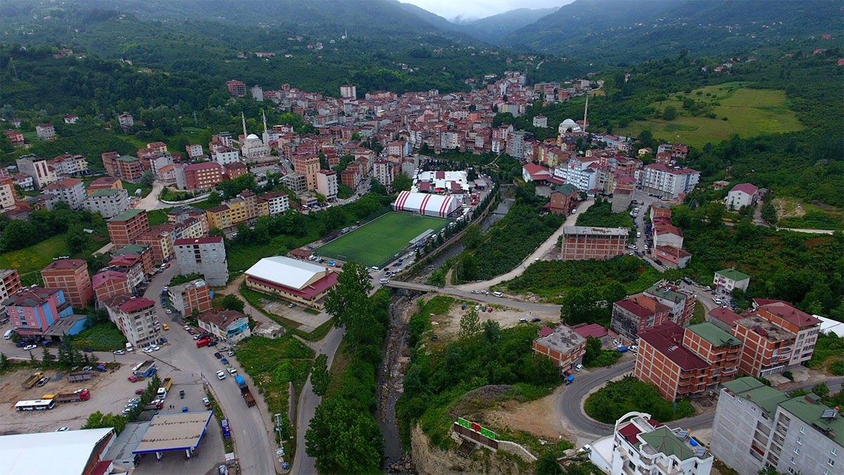 Belediyeden nüfus teşviki: 8 çocuk yapana iş, 10 çocuk yapana otomobil
