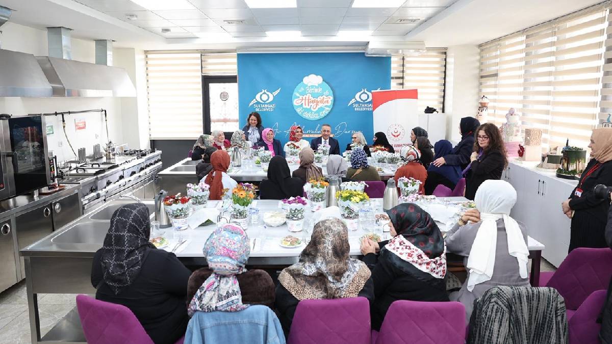 Şehit anneleri hayata iki dakika ara programında