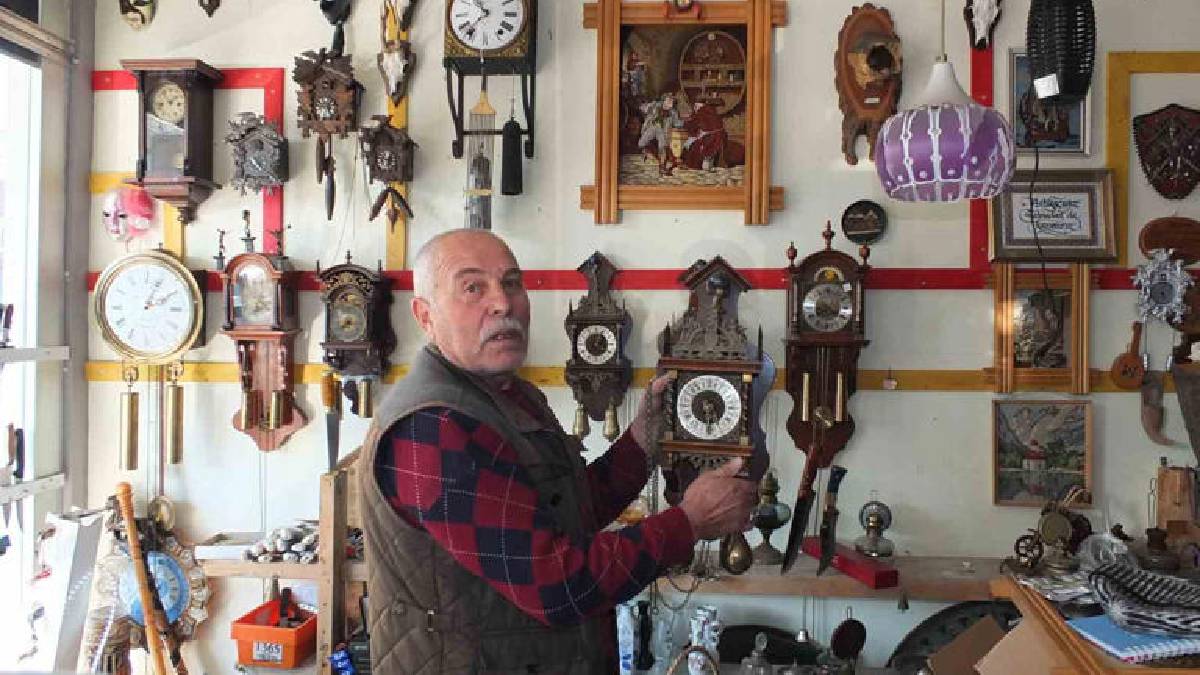 Eski merakı onu koleksiyoner yaptı! Emeklilikte kendini saatlere adadı