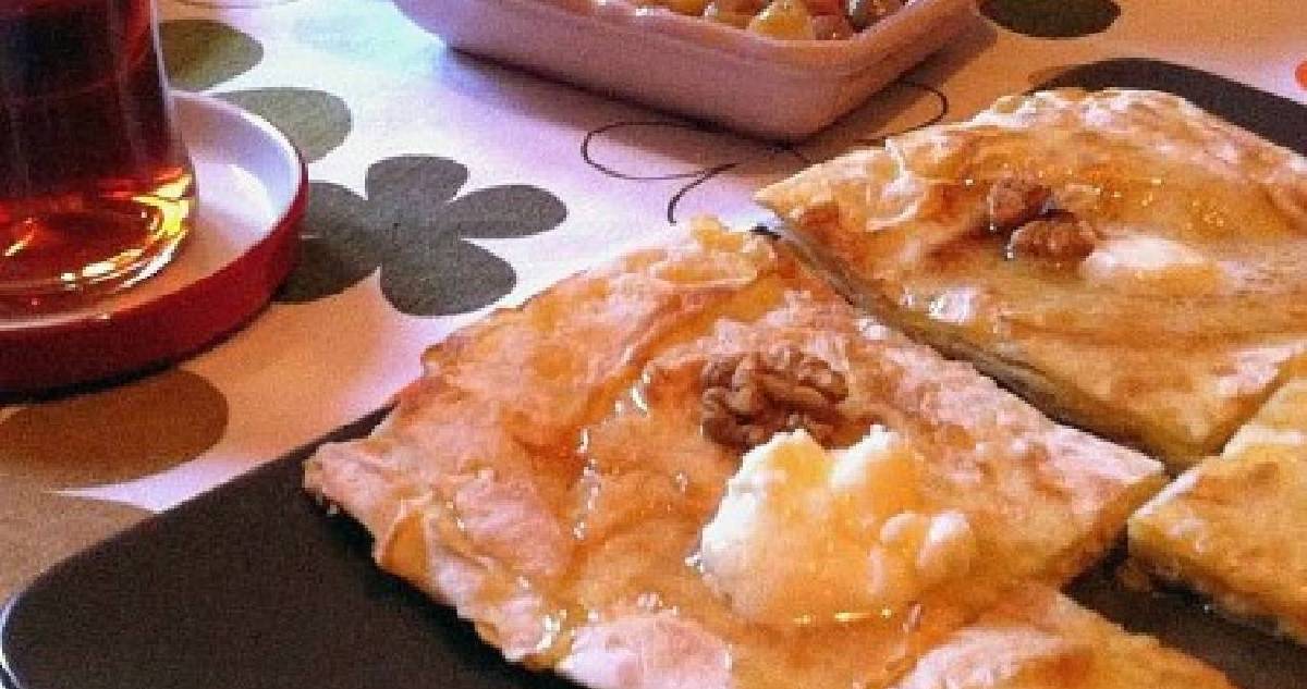 Sofraların yeni gözdesi: Şipşak ballı kaymaklı gözleme! Hem pratik hem de enerji deposu