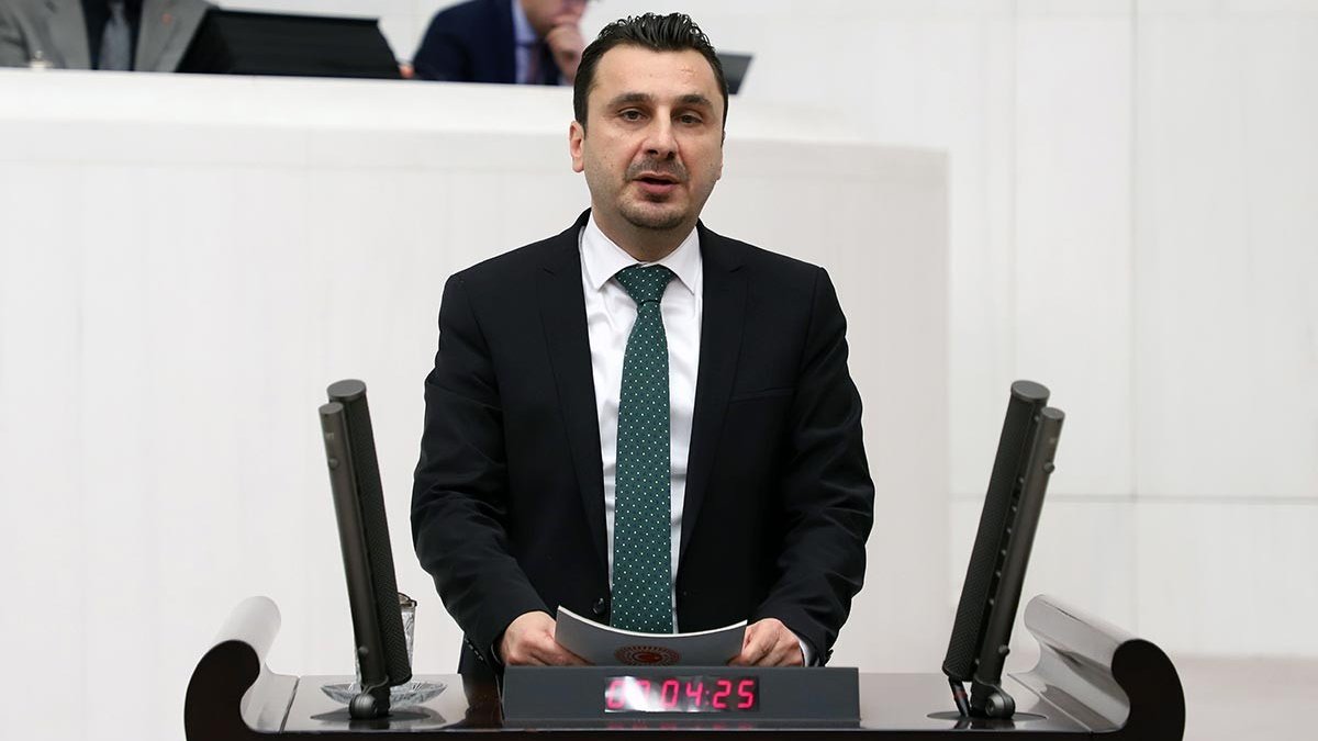 'İktidar yaşlıları resmen kapının önüne koydu'