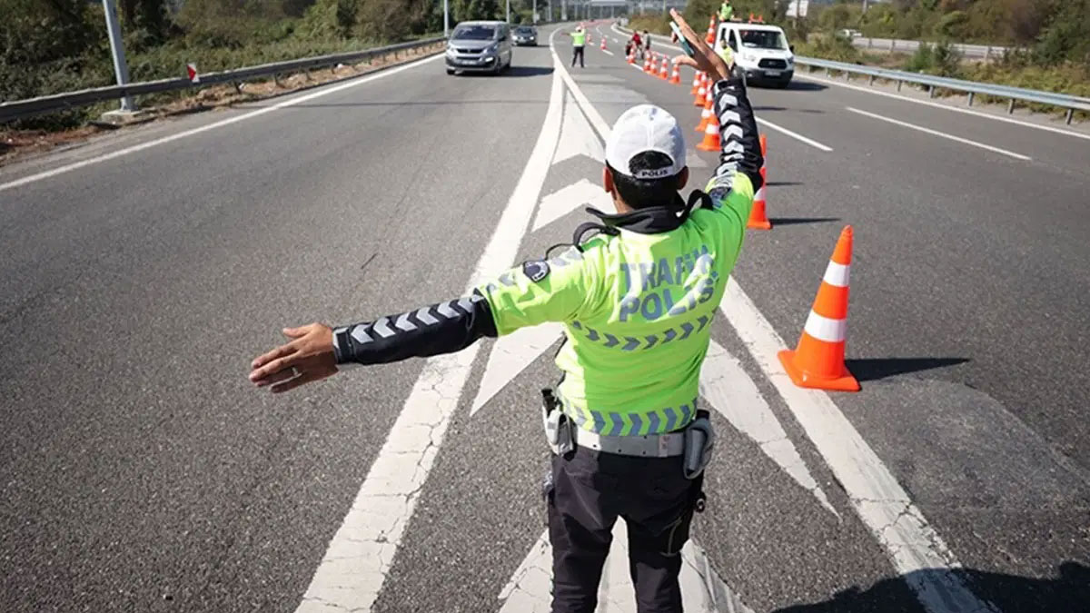 İstanbul'da 3 ilçede bazı yollar trafiğe kapatılacak