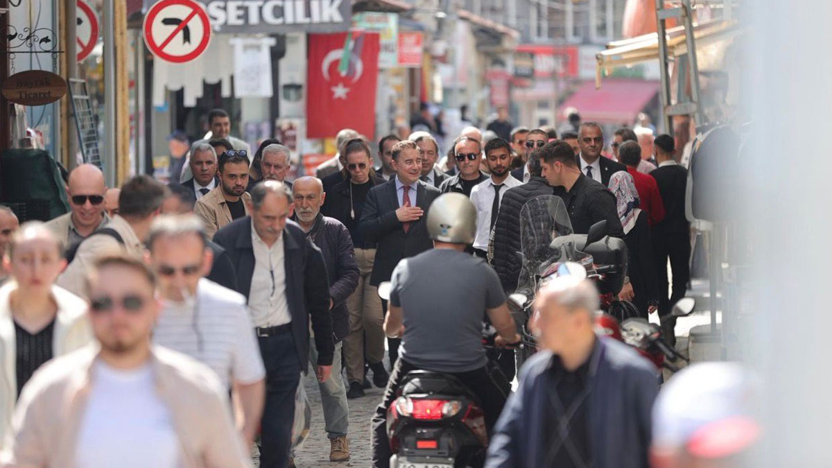Babacan Çorum’da esnaf ve emeklileri dinledi: Bunlar enflasyonu patlattı, indirecek olan biziz