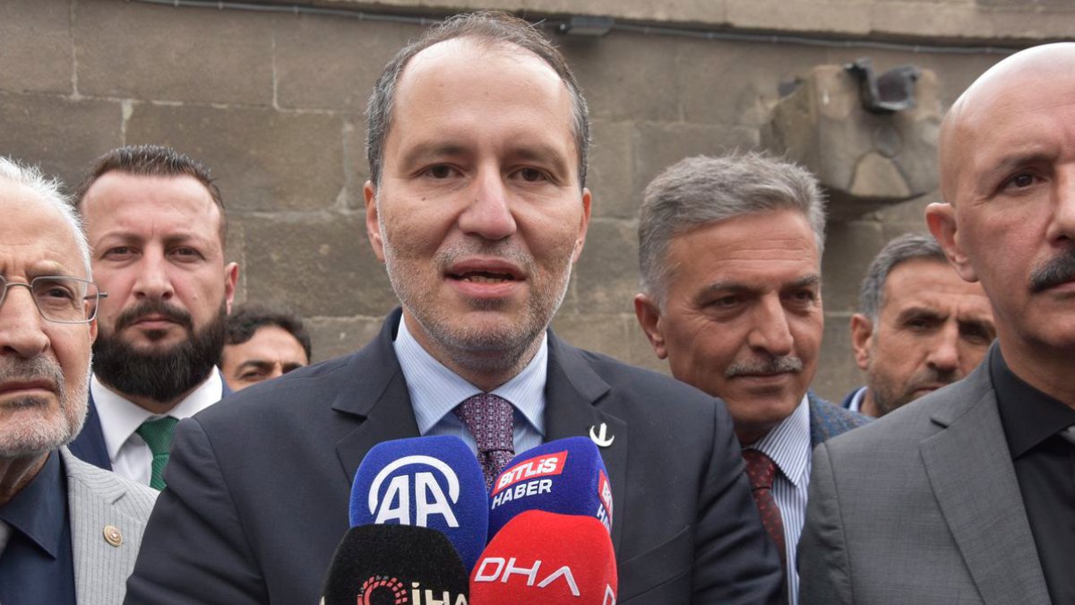 Fatih Erbakan Bitlis’te konuştu: Kardeşliğe, barışa ve kucaklaşmaya ‘Evet’ diyoruz