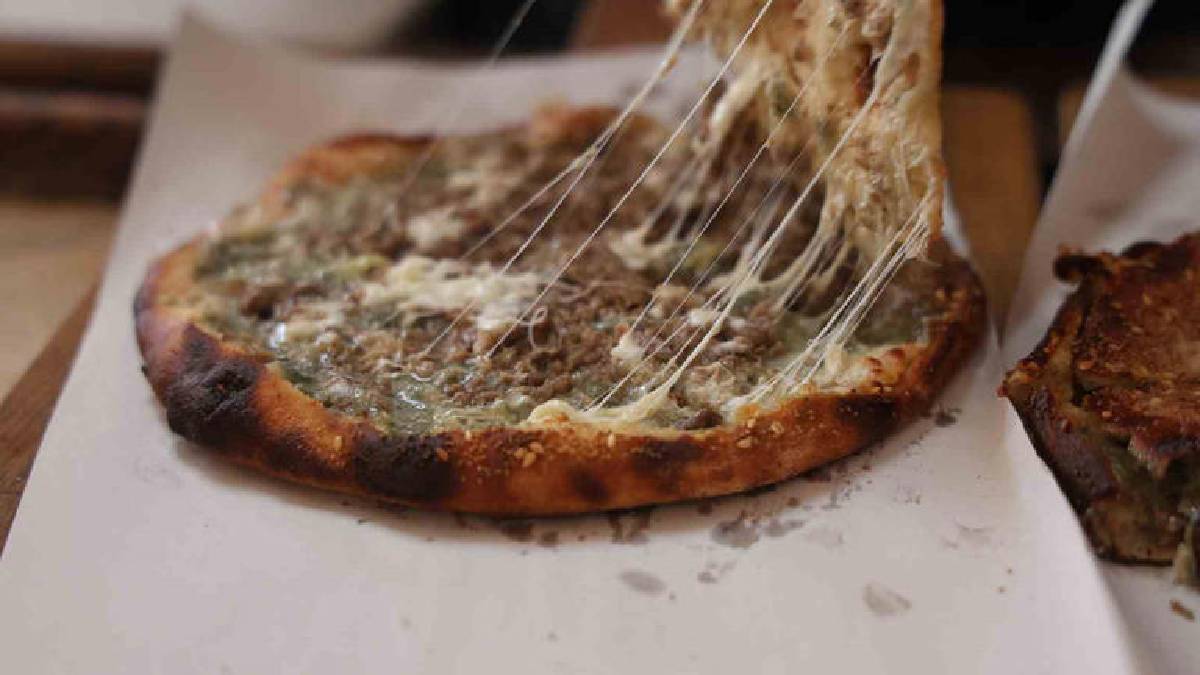 Odun ateşinden gelen lezzet! ‘Anadolu’nun pizzası’ Osmanlı’dan günümüze uzanıyor