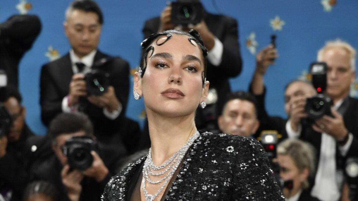 Dua Lipa Galatasaray kutlamalarına gelecek mi? 26. Şampiyonluk gecesi sürprizi açıklanıyor
