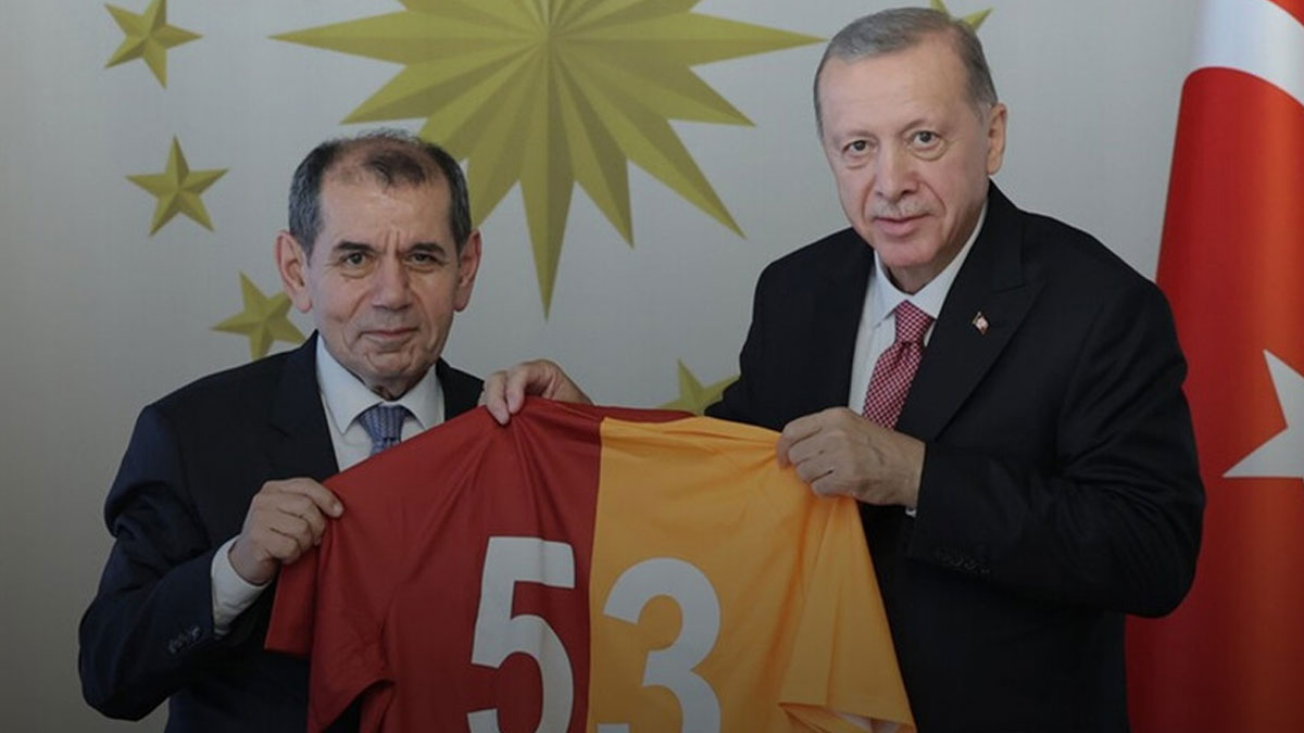 Cumhurbaşkanı Erdoğan’dan Galatasaray’a tebrik telefonu