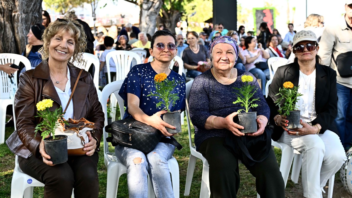 Muratpaşa’da Anneler Günü renkli etkinlikle kutlandı