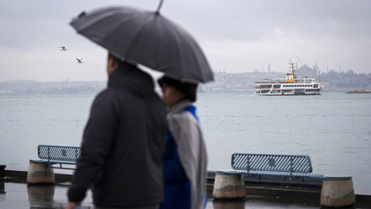 AKOM’dan İstanbul için yeni hafta uyarısı: Sıcaklık düşecek, sağanak geri geliyor