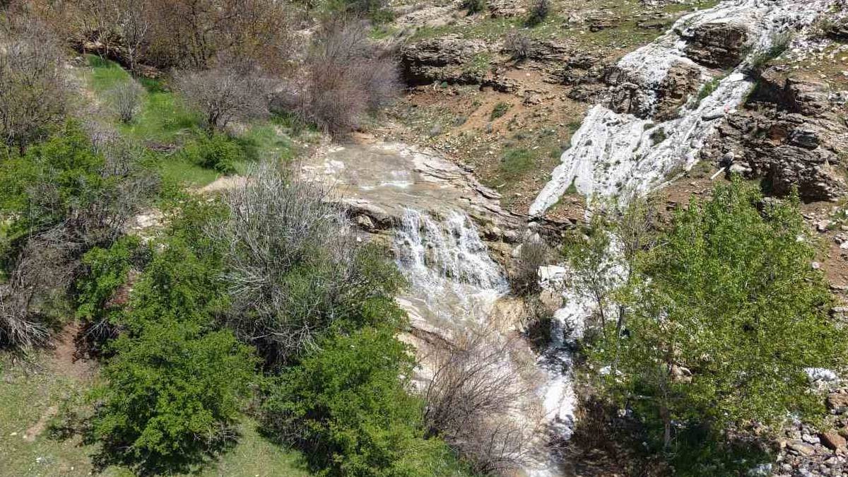 70 yıldır tek damlaya bile hasretti! Sudökülen Şelalesi yeniden hayat buldu