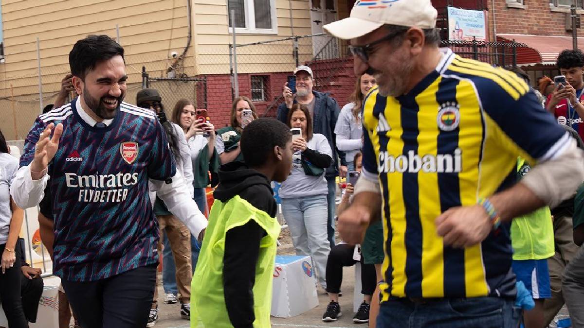 Hamdi Ulukaya’dan New York Belediye Başkanı Mamdani ile futbol paylaşımı: Sokakları çocuklar için sahaya çevirdi
