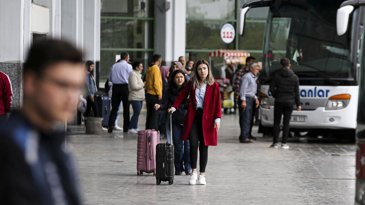 Ekonomik kriz bayram planlarını vurdu: Memlekete nasıl gideyim?
