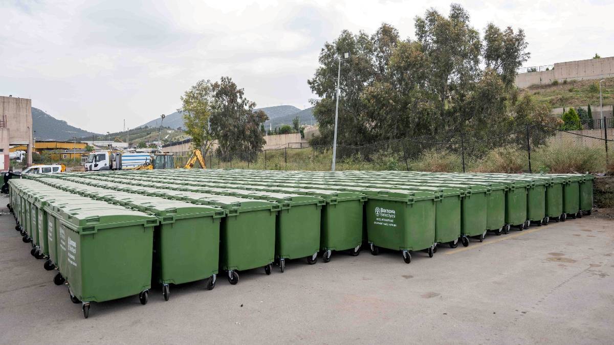 Bornova’ya 325 yeni çöp konteyneri