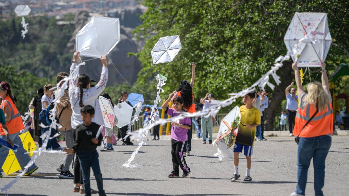 Kadifekale’de gökyüzü uçurtmalarla renklendi