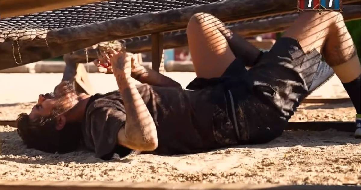 Survivor’da sakatlıklar peş peşe geliyor: Barış Murat Yağcı apar topar hastaneye kaldırıldı