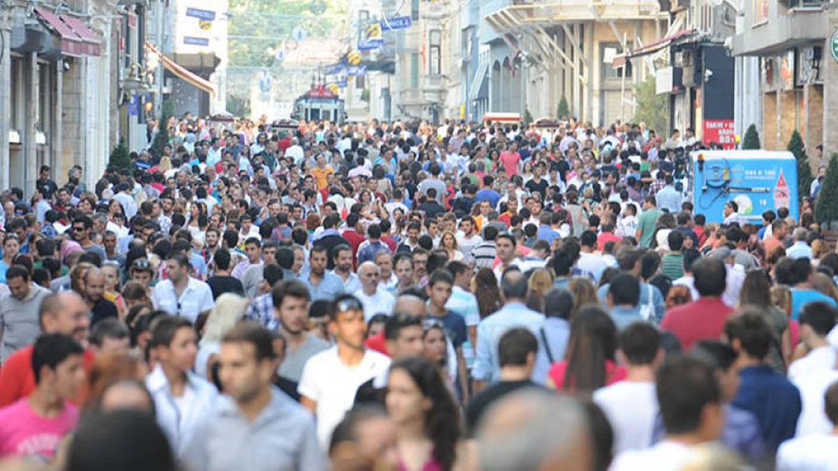 TÜİK nüfusta alarm veren tabloyu açıkladı: Ev genci sayısında rekor artış