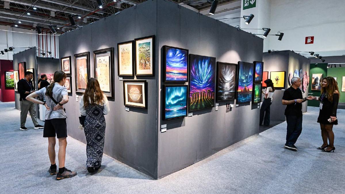 120 galeri, bin 600 sanatçı aynı çatı altında... İzmir’de sanat buluşması başladı