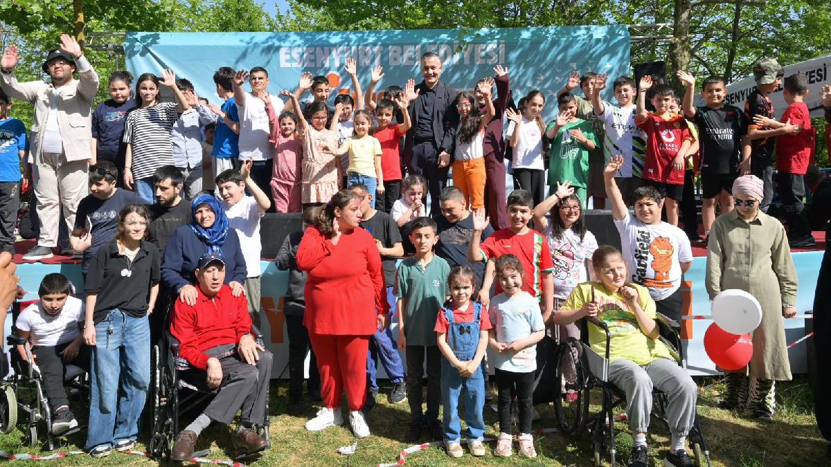 Esenyurt’ta özel bireyler ve ailelerine moral pikniği
