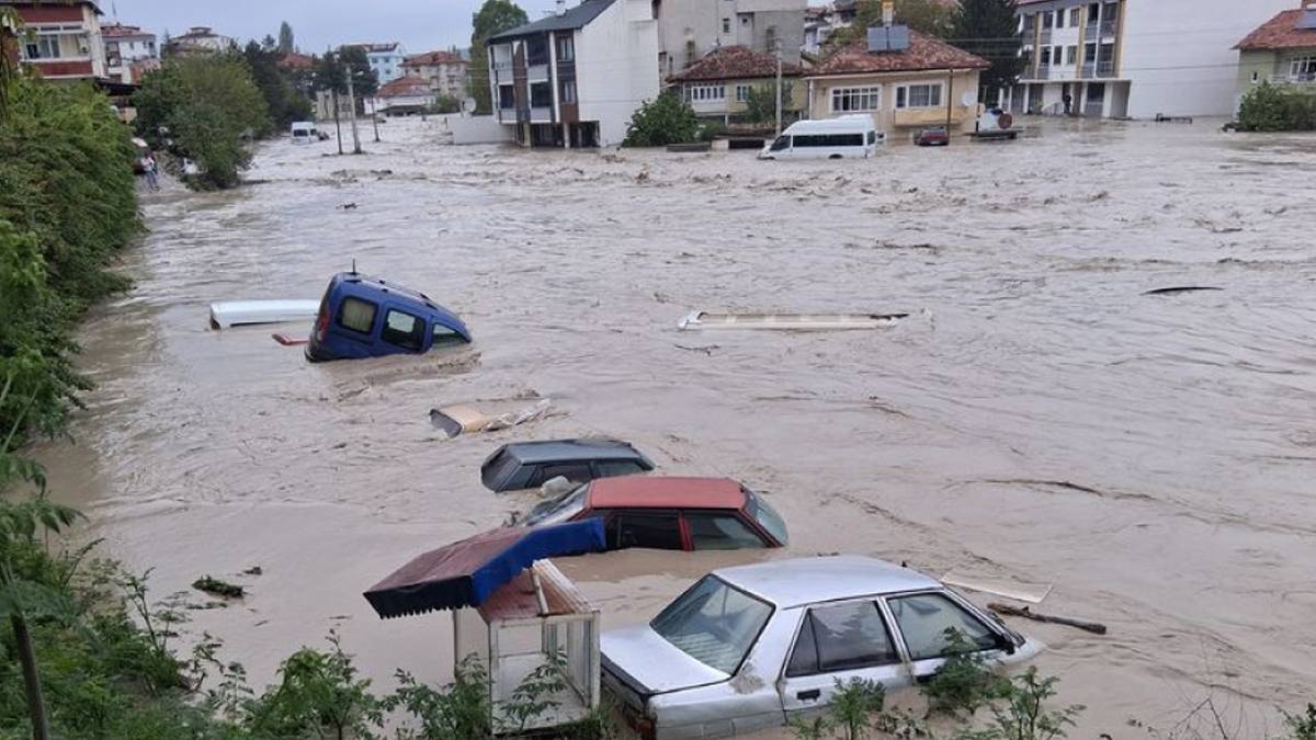 AFAD’dan sel bölgesinde teferruatlı hasar tespit seferberliği