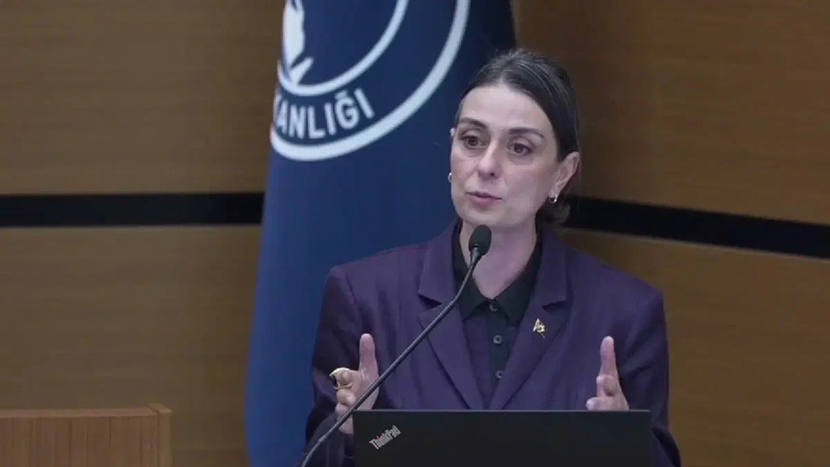Sinem Dedetaş’tan Üsküdar Belediyesi operasyonuna tepki: Bu belediye iki yıl önce mi kuruldu?