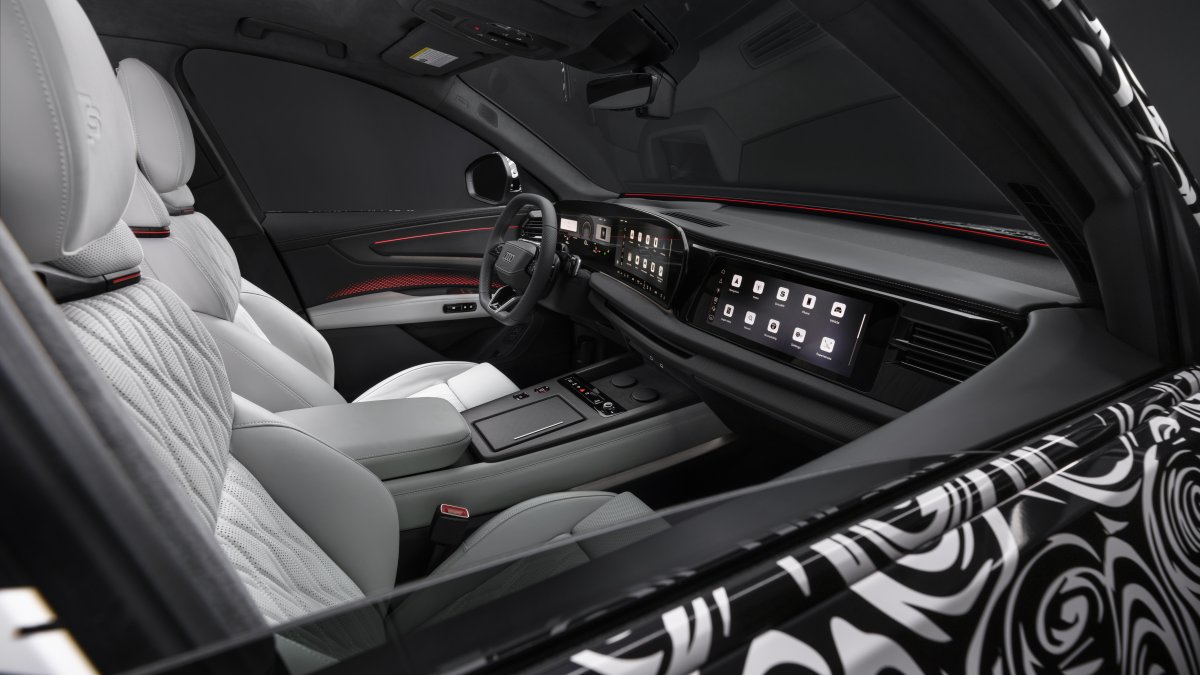 Audi, ilk tam boy SUV'u Q9'un iç mekanını tanıttı