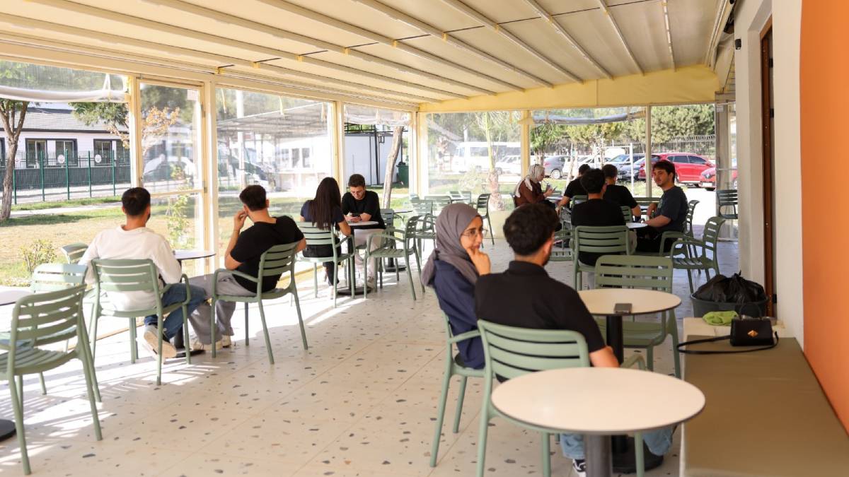 Efeler Belediyesinden gençlere yeni yaşam alanı: Yurt Kafe hizmete açılıyor