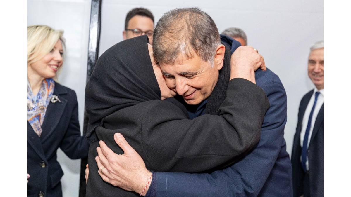 Emekli ‘açız’ dedi, Büyükşehir el uzattı: İzmir’de destekler artırıldı