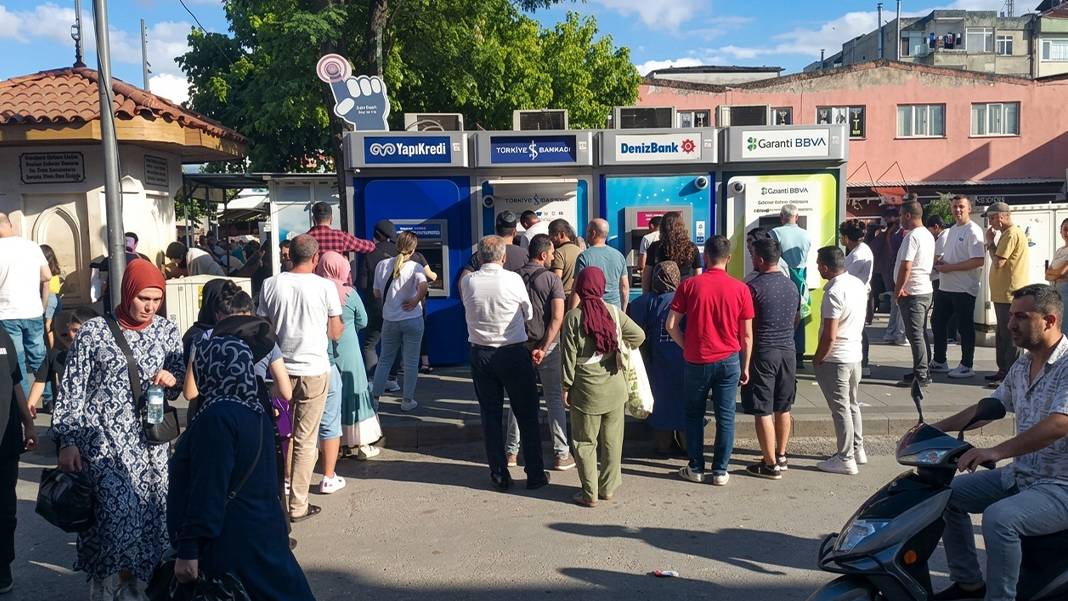 ATM'lerde sessiz sedasız başlayan değişiklik halkı zora soktu: Esnaf para üstü bulamıyor, vatandaş bakiyesini çekemiyor