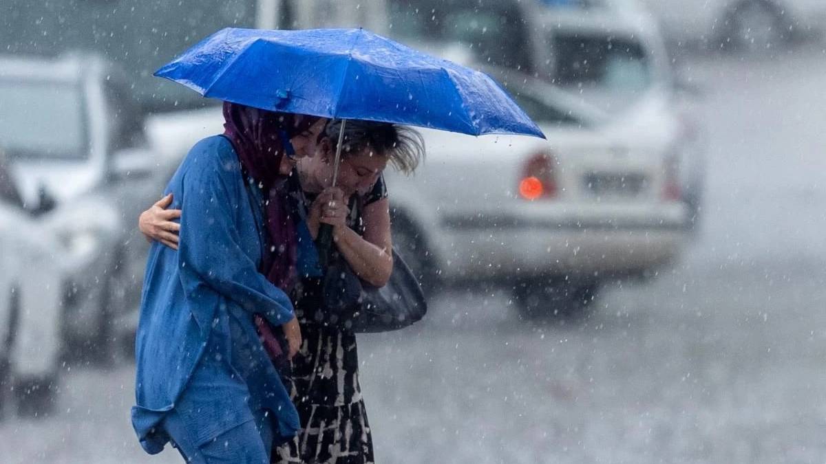 Meteoroloji’den bir çok il için uyarı: Kuvvetli yağış ve fırtına etkili olacak