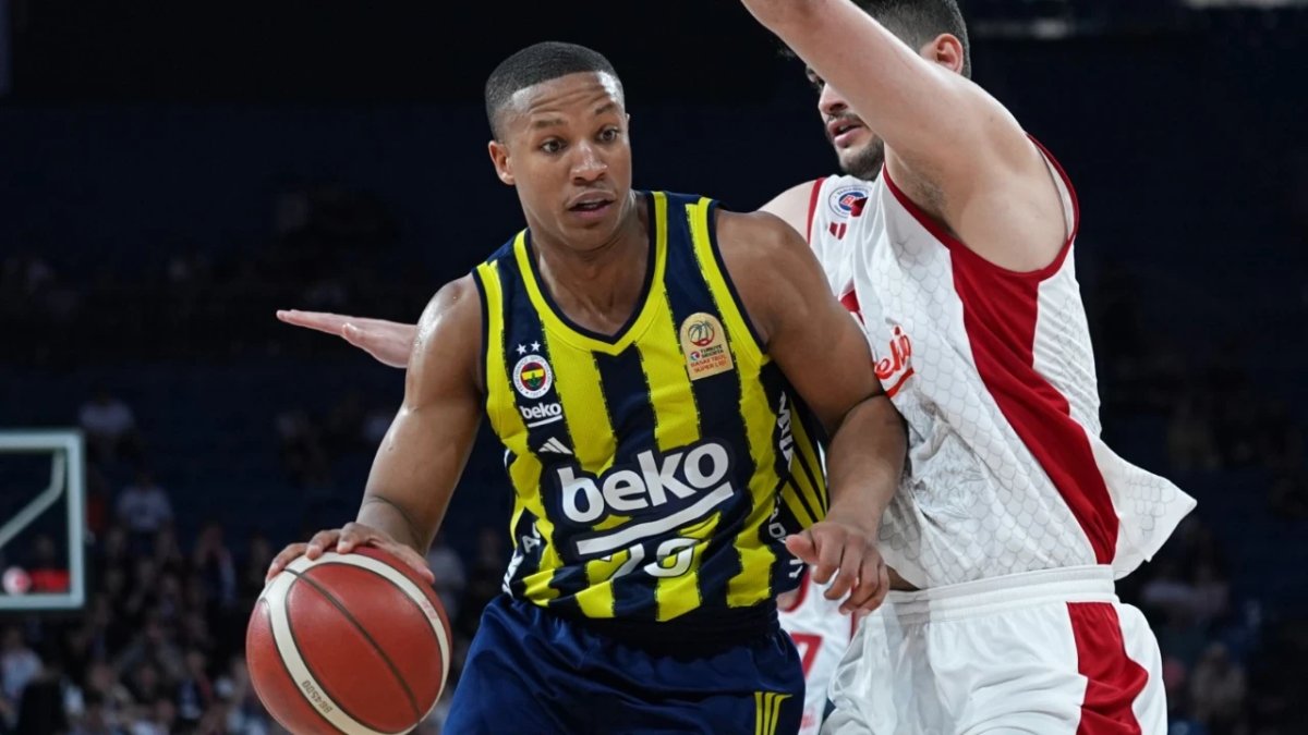 EuroLeague Final Four heyecanı: Olympiakos - Fenerbahçe Beko maçı hangi kanalda, saat kaçta başlıyor?