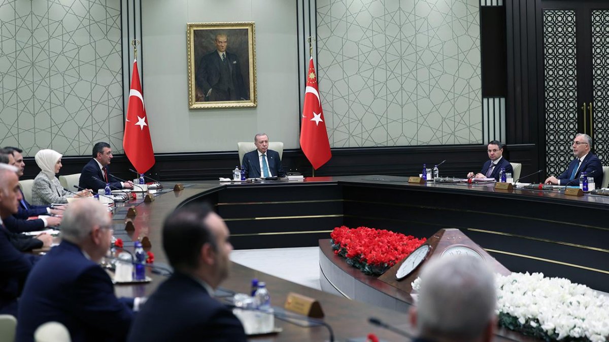 Bakanlar Toplantısı bugün: Masada Orta Doğu ve Terörsüz Türkiye var