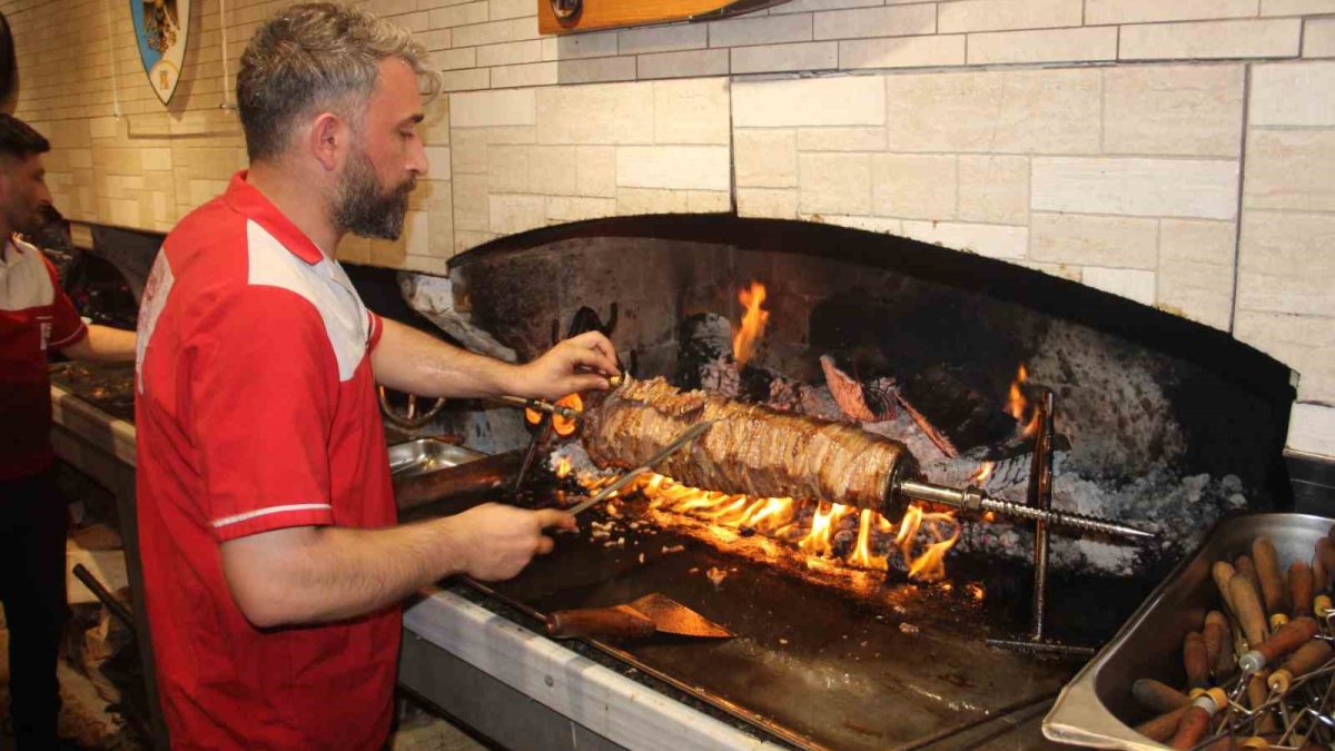 Oltu Cağ kebabı TasteAtlas listesinde Türkiye ikincisi oldu