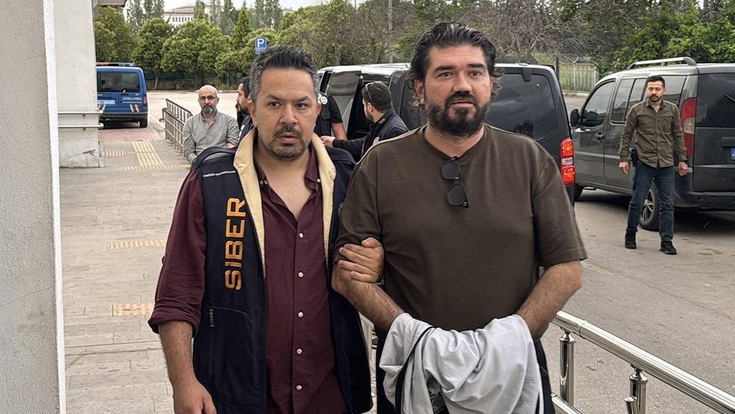 Rasim Ozan Kütahyalı’nın avukatlarından '52 milyon' açıklaması: Rutin bankacılık işlemi