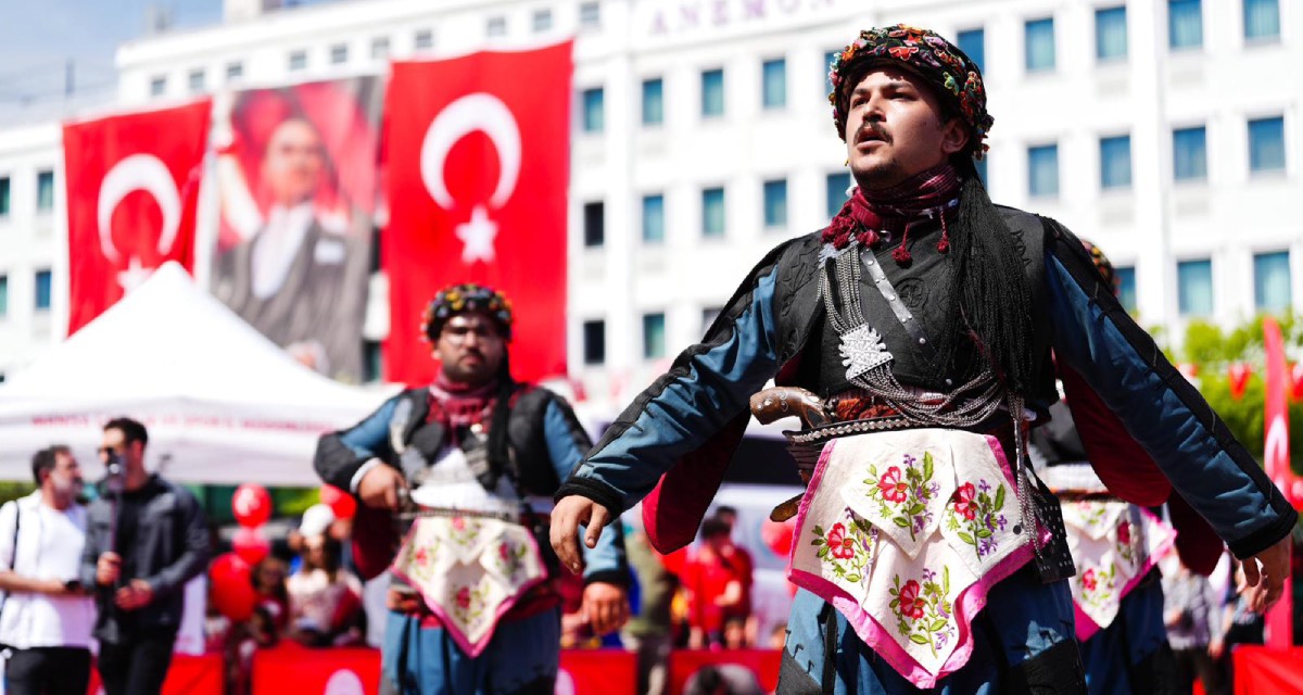 Manisa’da 19 Mayıs kutlamaları gösterilerle renkli görüntülere sahne oldu