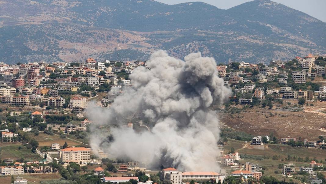 İsrail ordusu Lübnan'da 3 bin 42 kişiyi öldürdü