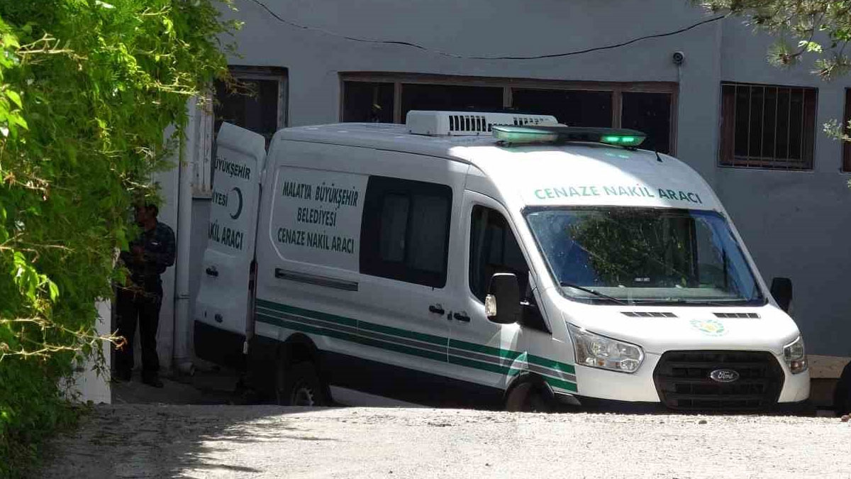 Malatya'da korkunç olay! Genç kadın parkta ölü bulundu
