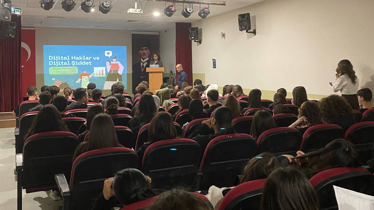 Dijital tuzaklara karşı gençlere kalkan