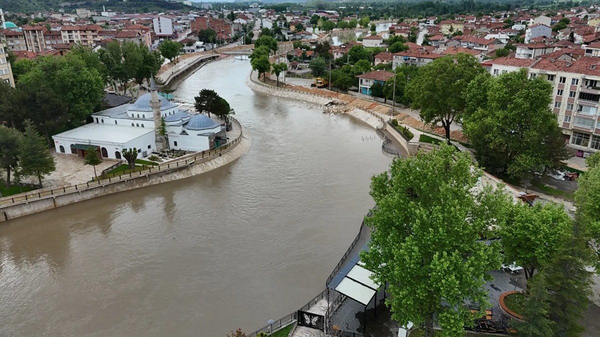 Tokat'ta taşkına karşı 15 mahalle ve 7 köy tahliye ediliyor