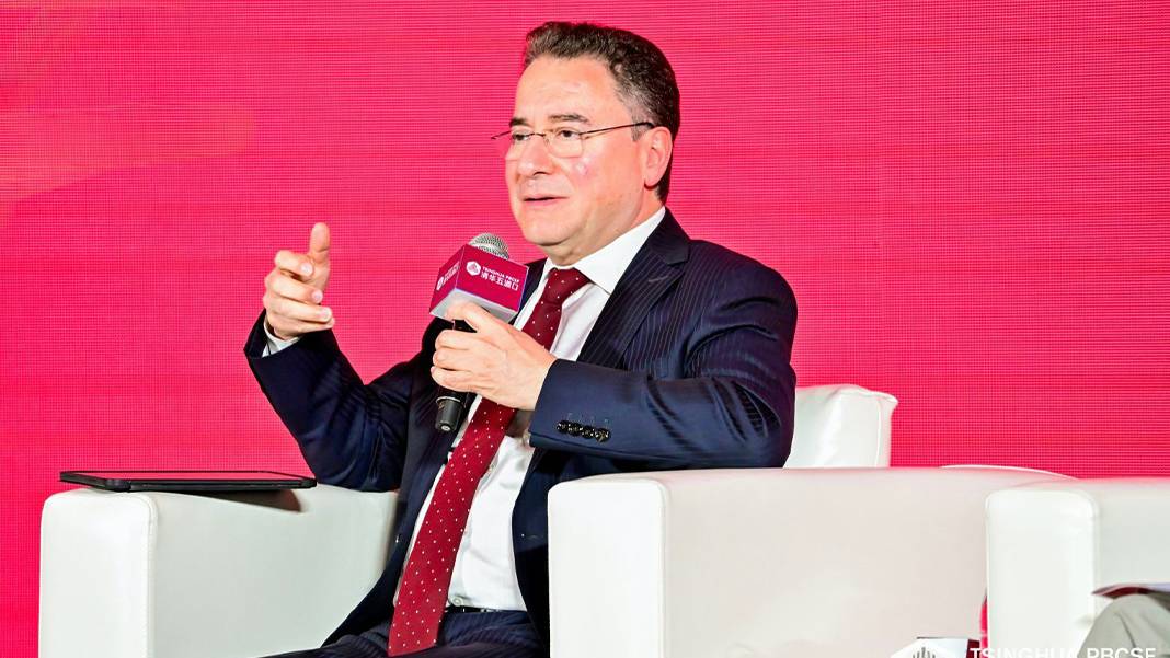 Babacan, Çin’in prestijli ekonomi forumunda Türkiye’den tek konuşmacı olacak