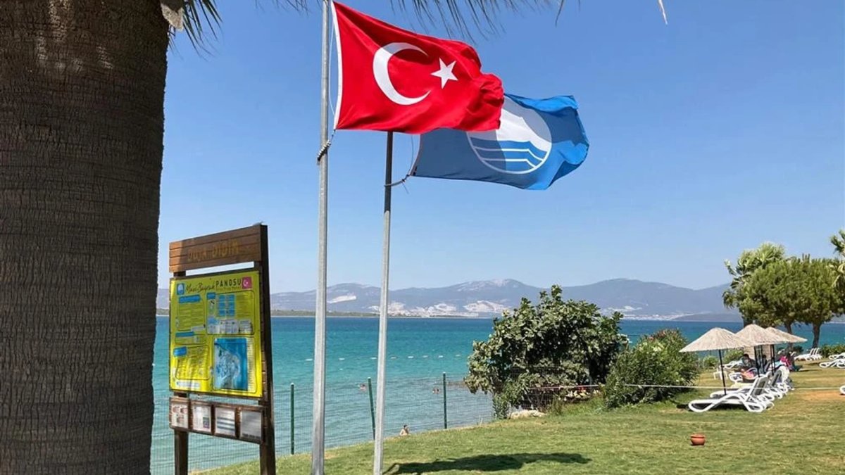 Türkiye'nin mavi bayraklı plaj sayısı 580'e yükseldi