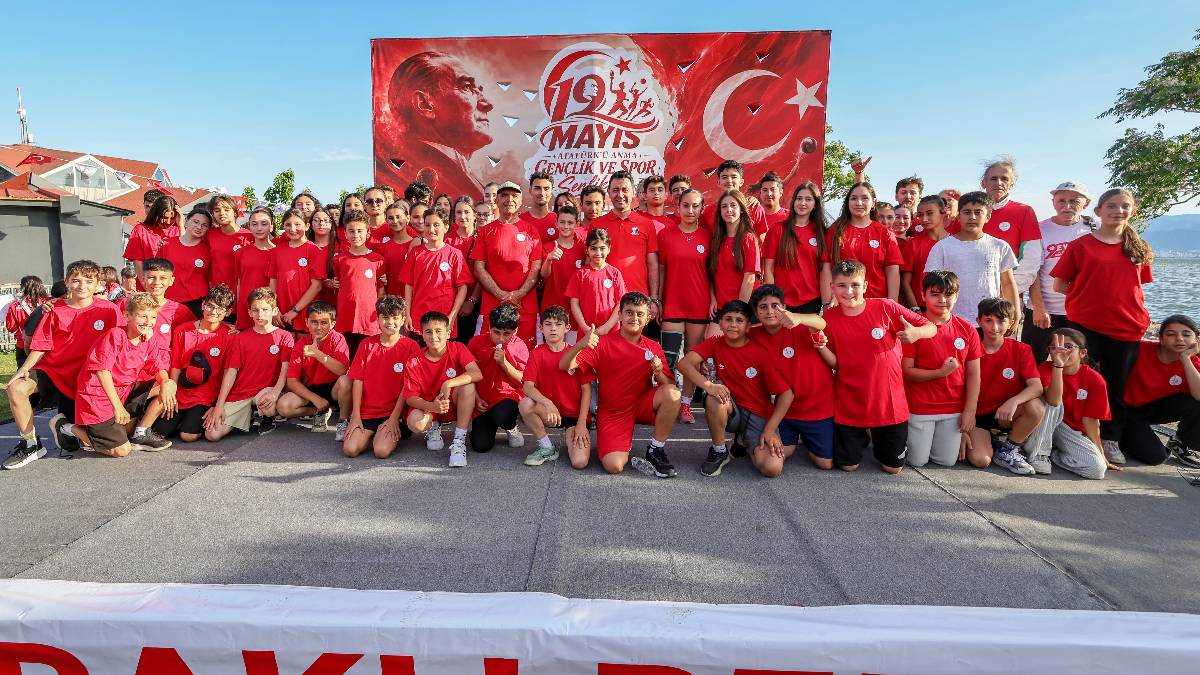 Bayraklı’da 19 Mayıs; spor, müzik ve gençlik şölenine dönüştü